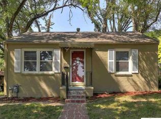 6620 Pinkney St, Omaha, NE 68104