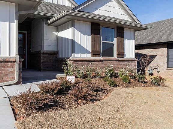 3rd image of 5417 Malpaso Creek Dr