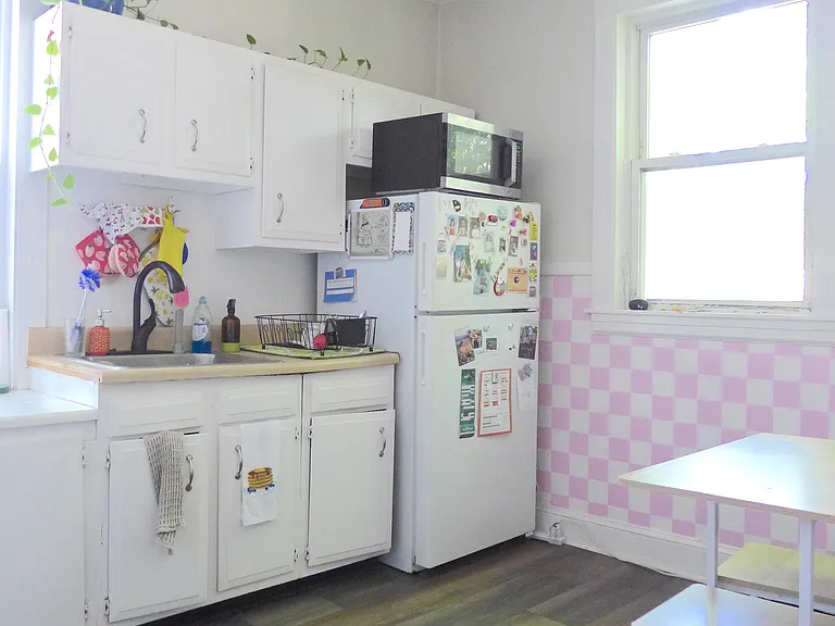 10 Grovenor Rd #3 — Photo 3