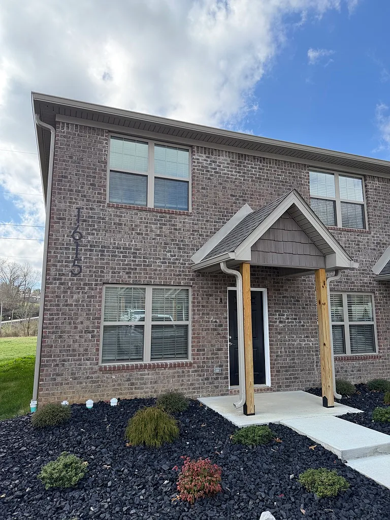 1615 Kentucky 1247 - C — Photo 1