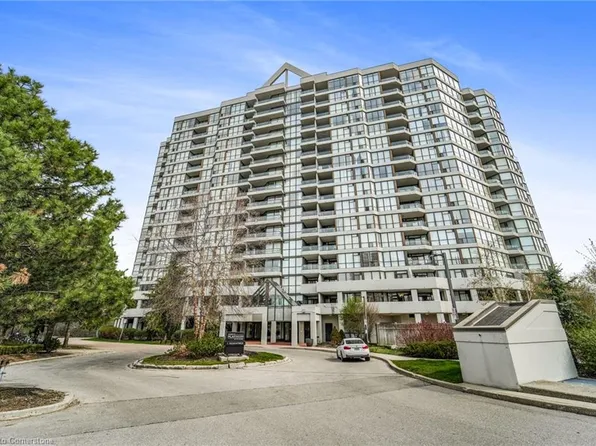 1 Rowntree Rd #215, Toronto, ON M9V 5G7