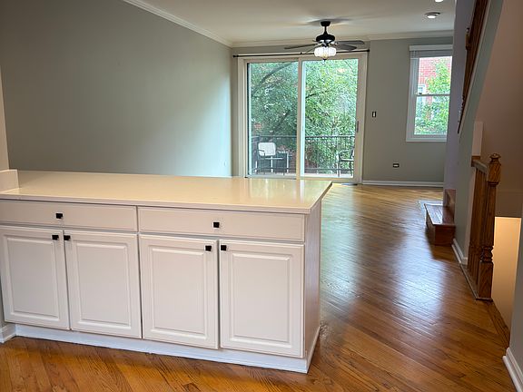 5th image of 2809 N Wolcott Ave Unit F