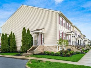 7061 Hill Gail Dr, New Albany, OH 43054