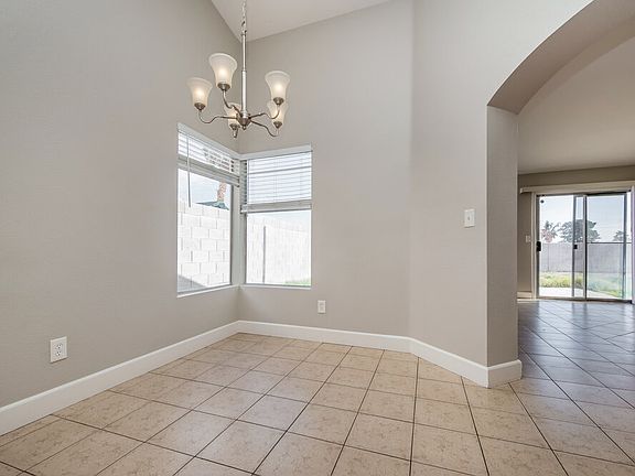 5th image of 5004 Crystal Breeze Ln
