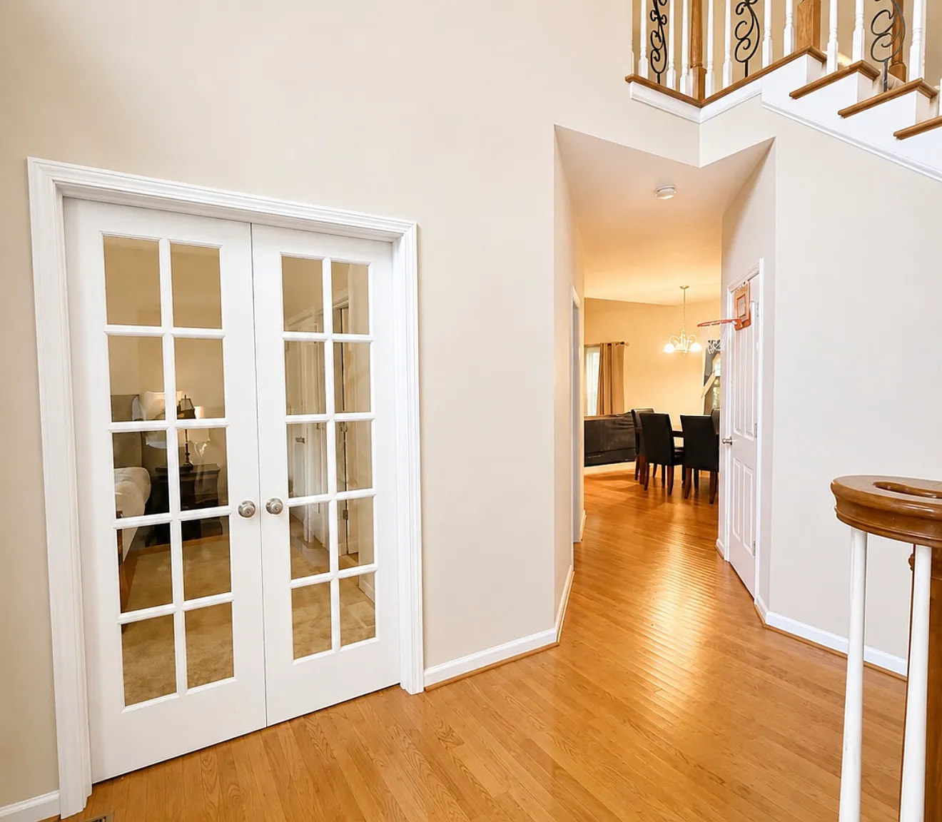 4 bed, 3058 sqft, $2,300 — Photo 4
