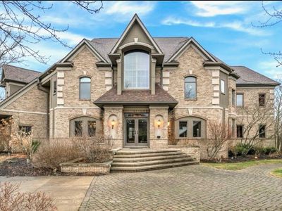 8560 Timber Trl, Brecksville, OH, 44141