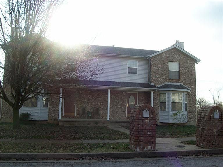 1st image of 301 Anthony Dr #303
