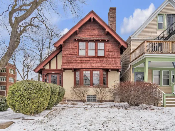 2976 North Cramer STREET, Milwaukee, WI 53211