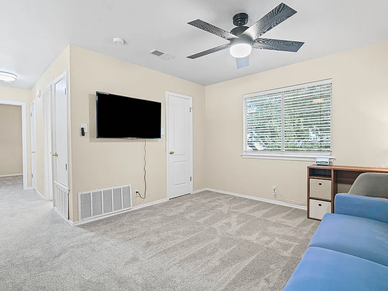 6 Pembroke Ct — Photo 20