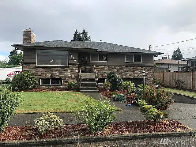 7409 S 16th St photo 1