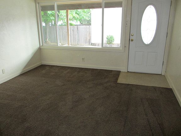 2nd image of 754 Yuba St #4