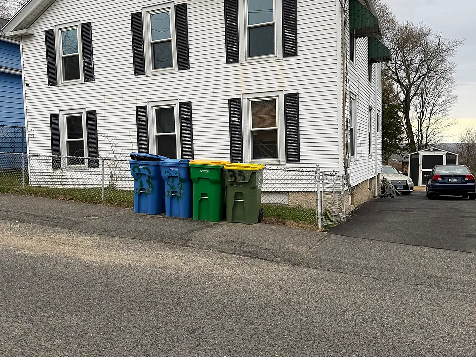33 Pilgrim Ave