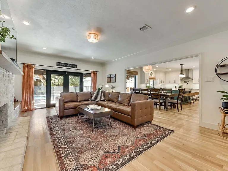 2216 Ridgecrest Trl — Photo 13