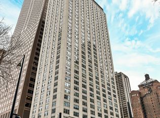 777 N Michigan Ave APT 1700, Chicago, IL 60611