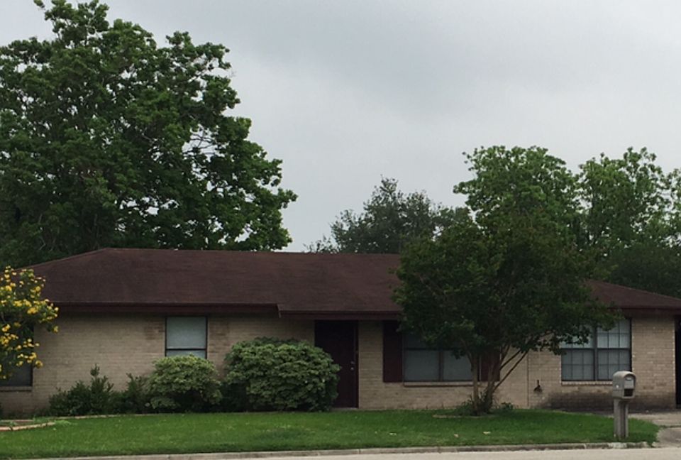1st image of 104 La Salle Blvd