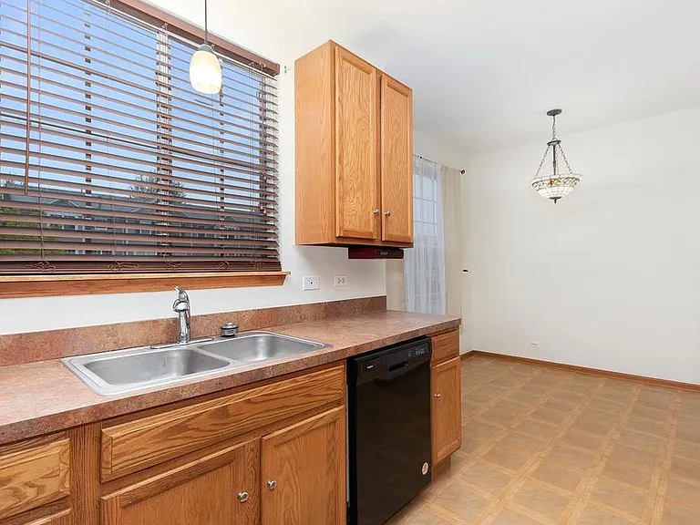 2285 Hudson Cir #2285 — Photo 15