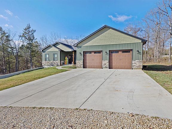 2nd image of 205 Cardigan Cir