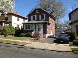 911 Elm Ave, Ridgefield, NJ 07657