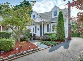 19 Circle Ave, Ridgewood, NJ 07450