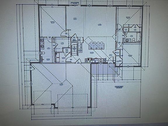 3rd image of 411 Creekview Cir