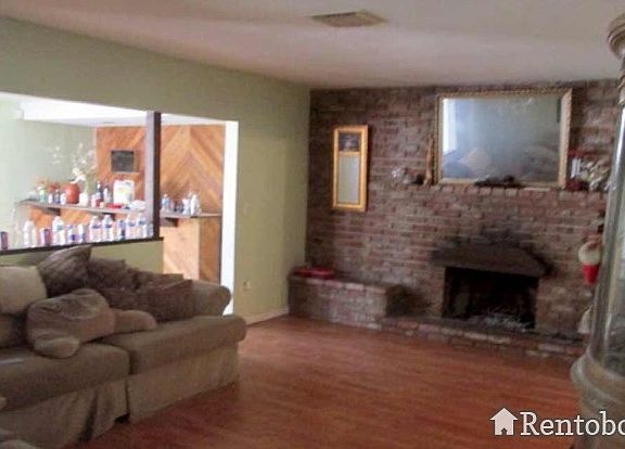 3rd image of 16521 Tuba St