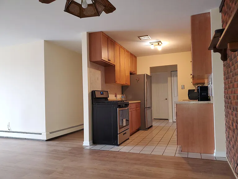 8974 N Western Ave — Photo 10