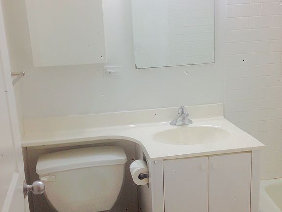 4th image of 8515 10th Ave #2