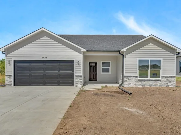 2436 Jaeger Dr, Junction City, KS 66441