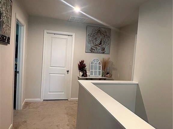 3rd image of 2652 Kingman Dr