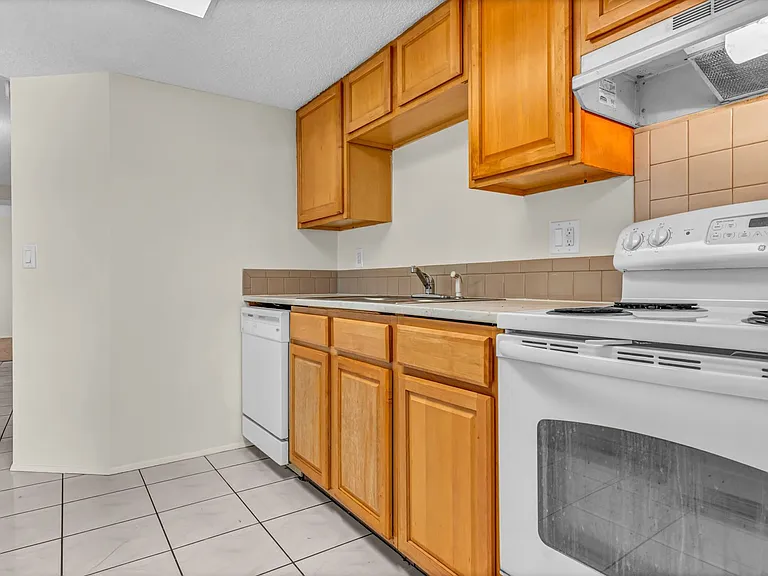 122 Loblolly Ct #C — Photo 10