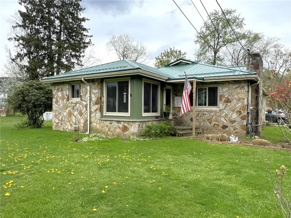 205 Ericas Ln, Laughlintown, PA 15655