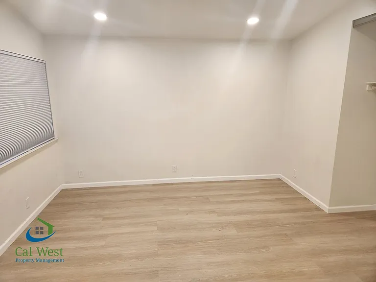 7521 Santa Barbara Dr — Photo 9