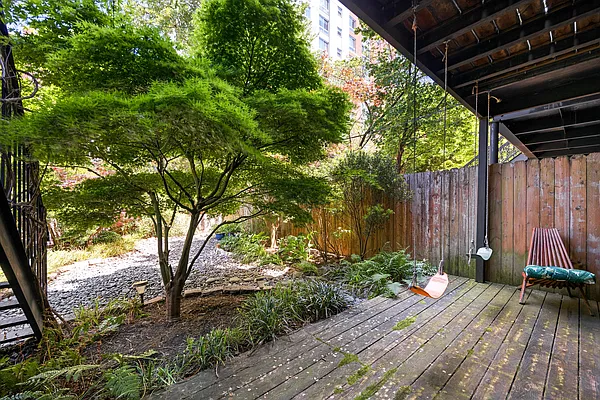 Sold by Corcoran | media 21