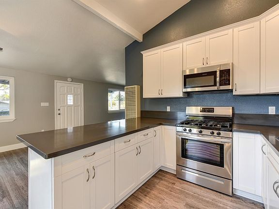 5th image of 7589 Baird Way