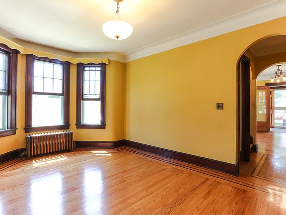 5th image of 93 Oneida Ave