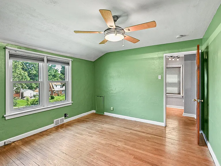 7549 Hillsdale Dr — Photo 12