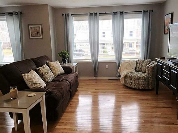 3rd image of 26 Berm Dr #80