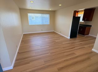 882 Castlewood Dr APT 4, Los Gatos, CA 95032