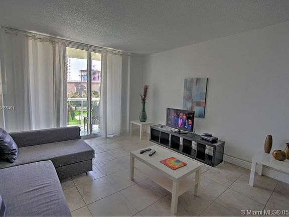 3rd image of 19370 Collins Ave APT 425