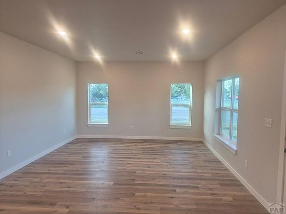 2nd image of 535 Moore Ave