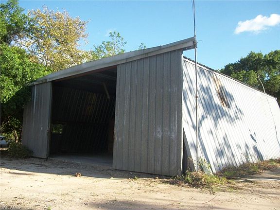 3rd image of 4700 Pioneer 10th St