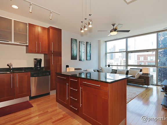 Kitchen / Living Room