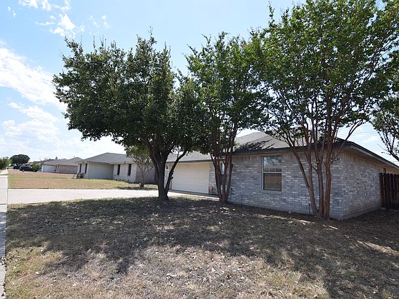 2nd image of 3105 Westwood Dr