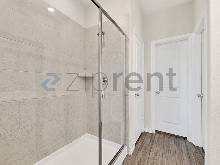 2130 Clarion Dr — Photo 22