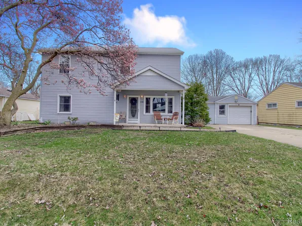 9078 Brookline Ave, Plymouth, MI 48170