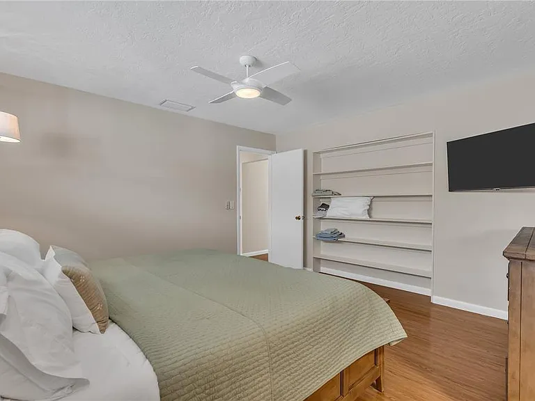 2449 Breakwater Cir — Photo 20