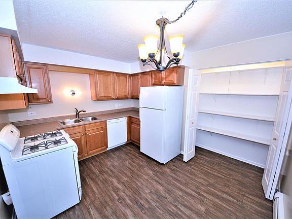 4th image of 7335 Tiffany Dr