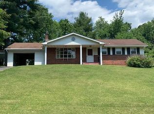 19 Bryn Mawr Ave, Pottsville, PA 17901