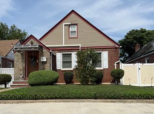 17217 Amelia Rd, Jamaica, NY 11434
