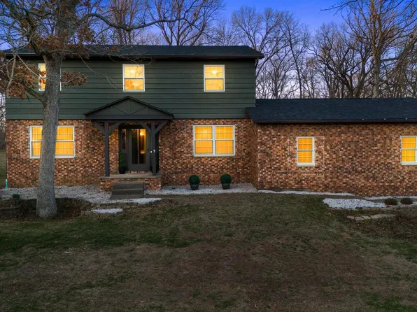 603 E Swords Dr, Edelstein, IL 61526